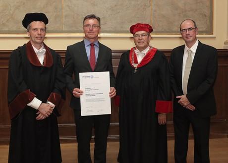 Group photo of Siegfried Glenzer and german academics